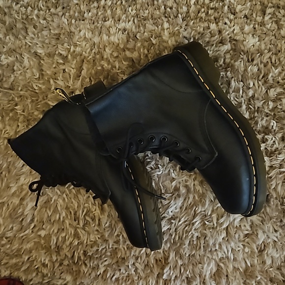 Dr Martens Boots Womens Size 8 Us 1460 Pascal Virginia Leather Black Beautiful - Picture 12 of 12